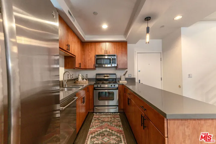10735 Bloomfield Street 5, Los Angeles, California 91602