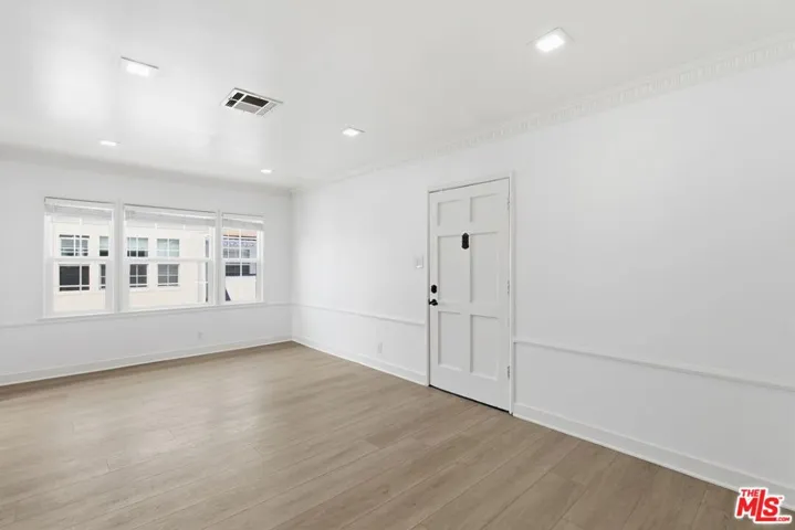 8613 W Olympic Boulevard, Los Angeles, California 90035