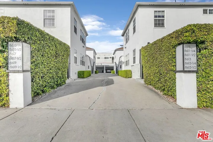 8613 W Olympic Boulevard, Los Angeles, California 90035