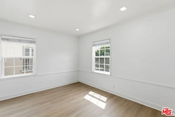 8613 W Olympic Boulevard, Los Angeles, California 90035