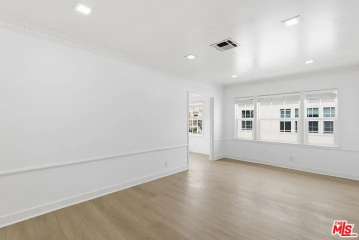 8613 W Olympic Boulevard, Los Angeles, California 90035