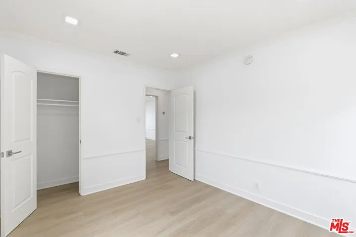 8613 W Olympic Boulevard, Los Angeles, California 90035