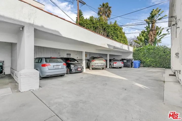 8613 W Olympic Boulevard, Los Angeles, California 90035