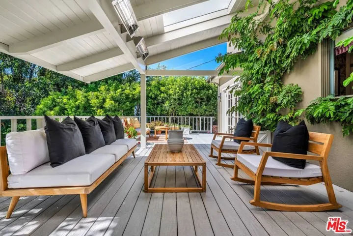 415 N Bonhill Road, Los Angeles, California 90049