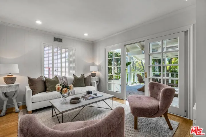 415 N Bonhill Road, Los Angeles, California 90049
