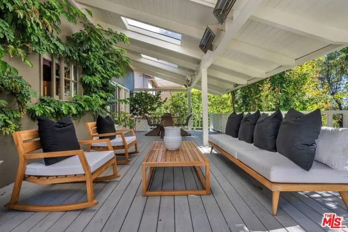 415 N Bonhill Road, Los Angeles, California 90049