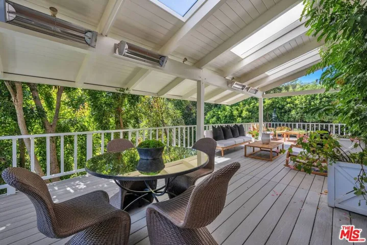 415 N Bonhill Road, Los Angeles, California 90049