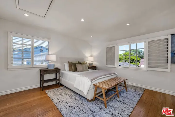 415 N Bonhill Road, Los Angeles, California 90049