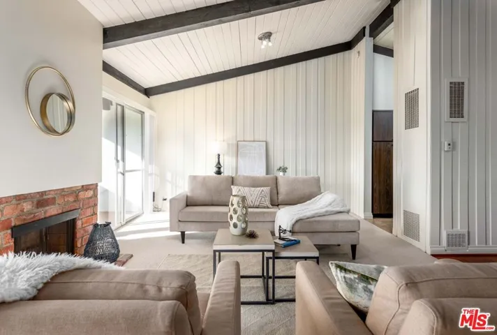 6425 Green Valley Circle 300, Culver City, California 90230