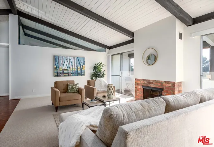 6425 Green Valley Circle 300, Culver City, California 90230
