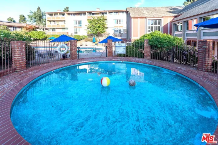 Community pool
