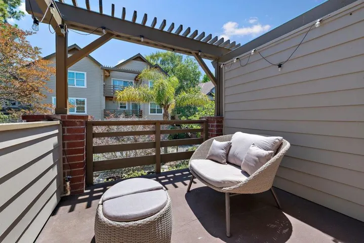 2131 Avy Avenue, Menlo Park, California 94025