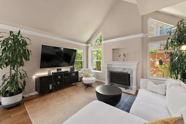 2131 Avy Avenue, Menlo Park, California 94025
