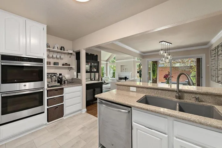 2131 Avy Avenue, Menlo Park, California 94025