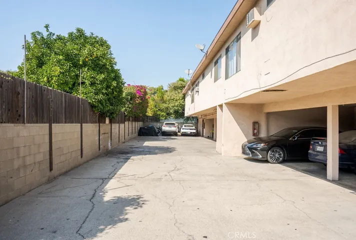 6535 Fulton, Los Angeles, California 91401