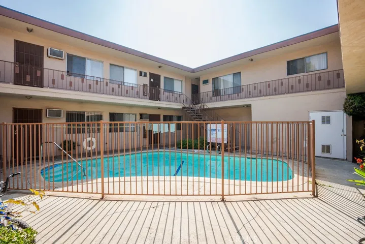 6535 Fulton, Los Angeles, California 91401