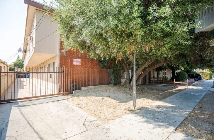 6535 Fulton, Los Angeles, California 91401