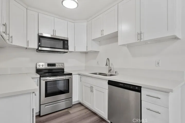6535 Fulton, Los Angeles, California 91401