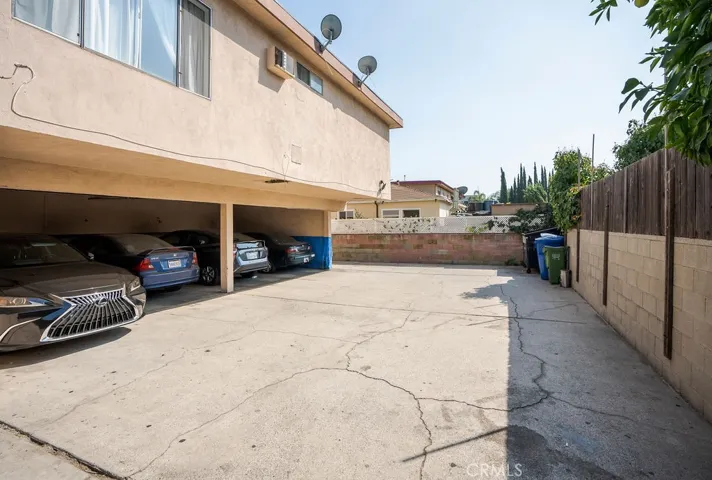6535 Fulton, Los Angeles, California 91401