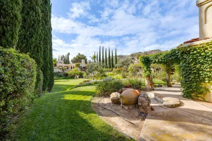7263 Via Mariposa Sur, Bonsall, California 92003