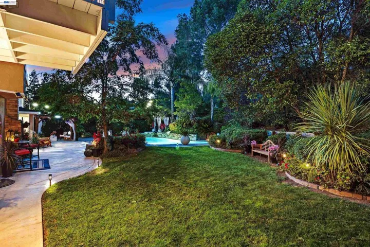 1007 El Capitan Drive, Danville, California 94526-5445