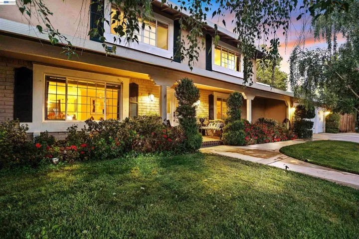 Shadow Hills Beauty