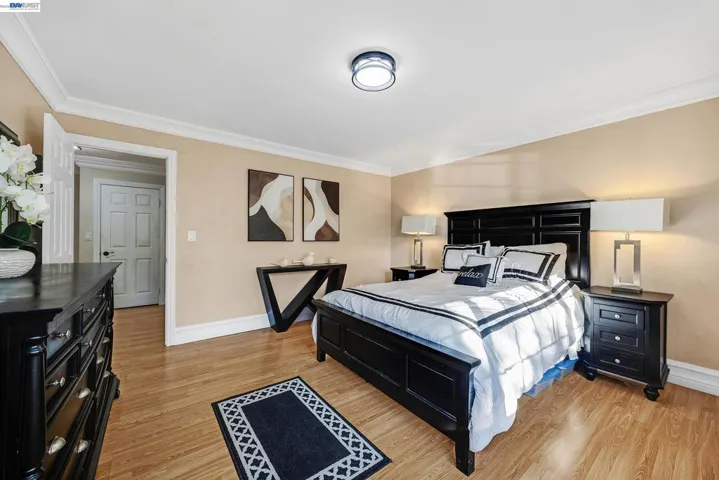 1 of 5 bedrooms