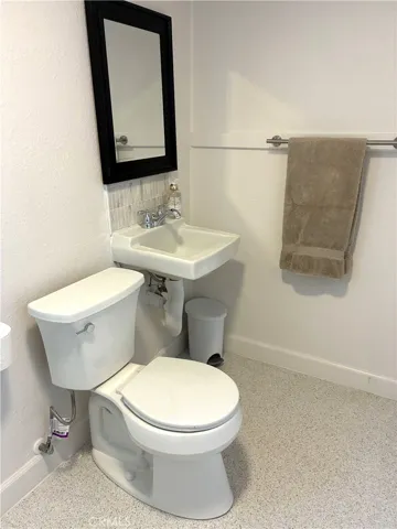 Bath Room Back House