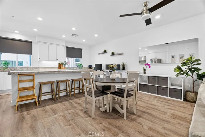 Kitchen with large island, dual built-in desks