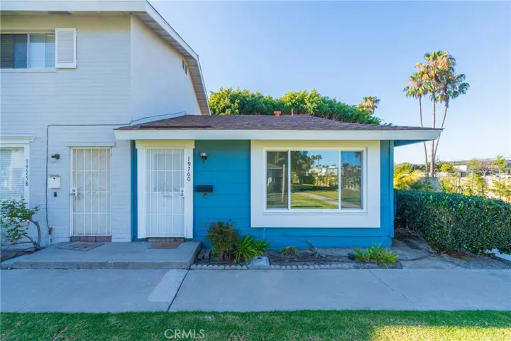 Welcome Home to 19760 Kingswood Lane! Single Family Bungalow attached only at one side.