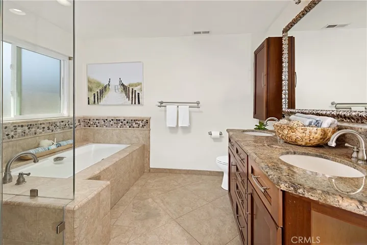2517 Gates Avenue A, Redondo Beach, California 90278