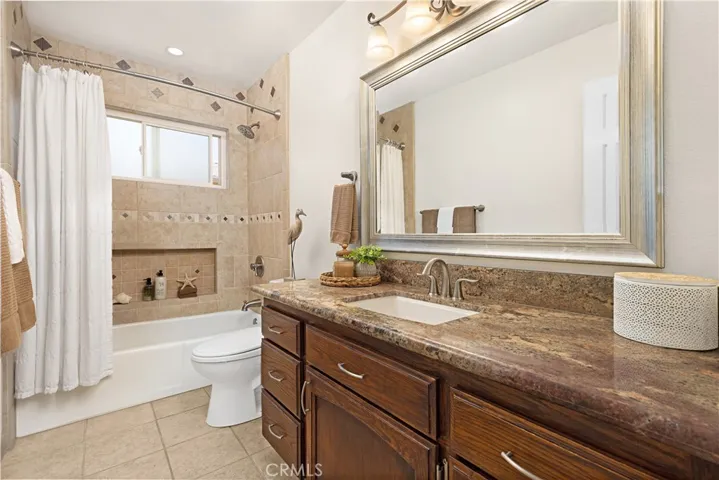 2517 Gates Avenue A, Redondo Beach, California 90278