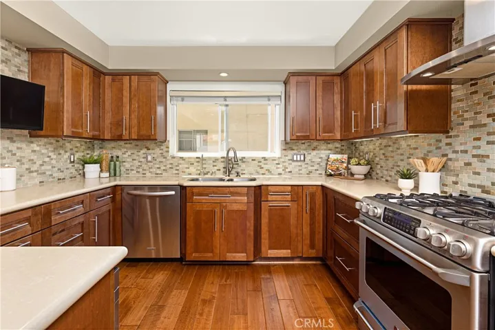 2517 Gates Avenue A, Redondo Beach, California 90278