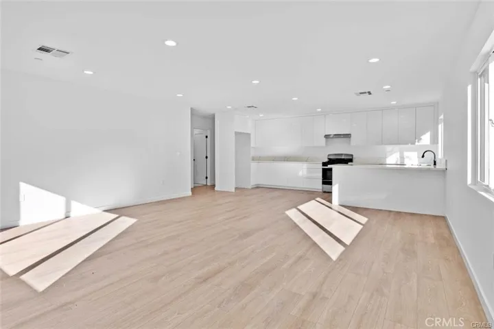6842 Cedros Avenue, Van Nuys, California 91405