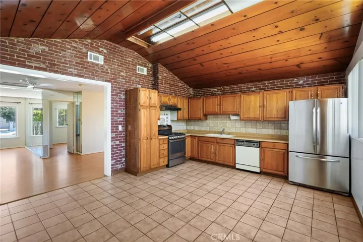 15841 Marlin Place, Lake Balboa, California 91406