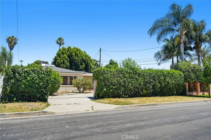 15841 Marlin Place, Lake Balboa, California 91406