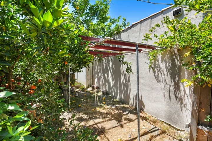 15841 Marlin Place, Lake Balboa, California 91406