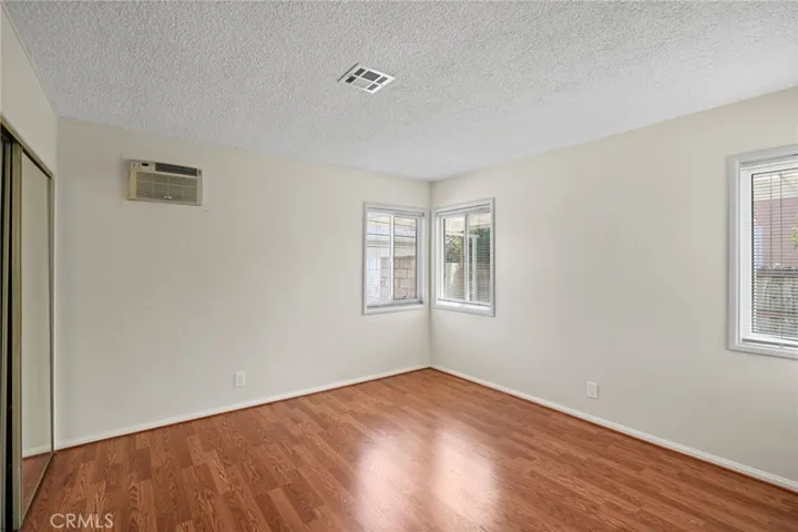 15841 Marlin Place, Lake Balboa, California 91406
