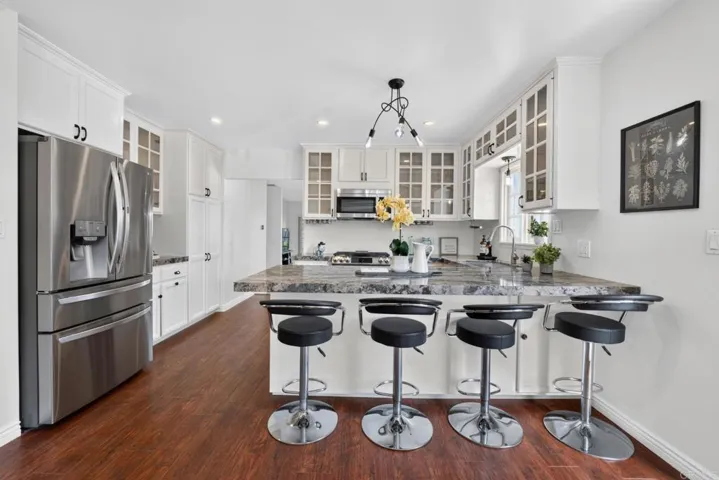 4855 Pine Street, La Mesa, California 91942
