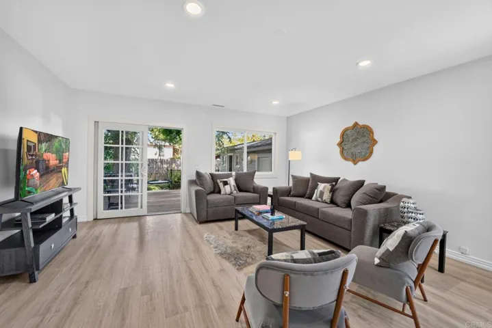 4855 Pine Street, La Mesa, California 91942