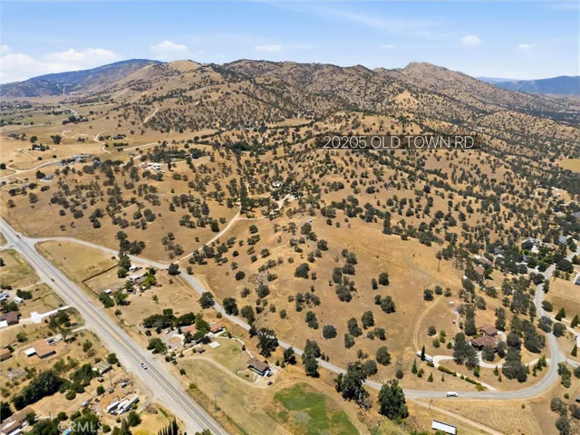 20205 Old Town Road, Tehachapi, California 93561