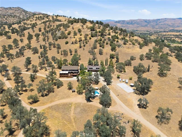 20205 Old Town Road, Tehachapi, California 93561