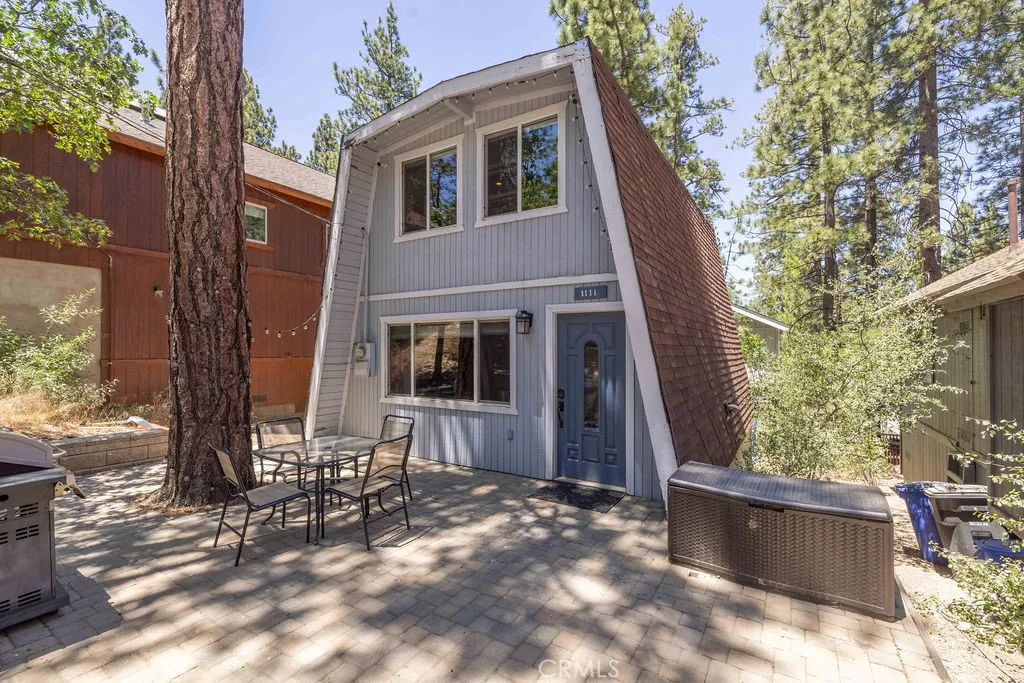 1111 W Alta Vista