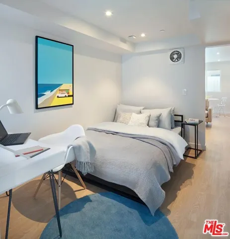 1446 Yale Street, Santa Monica, California 90404