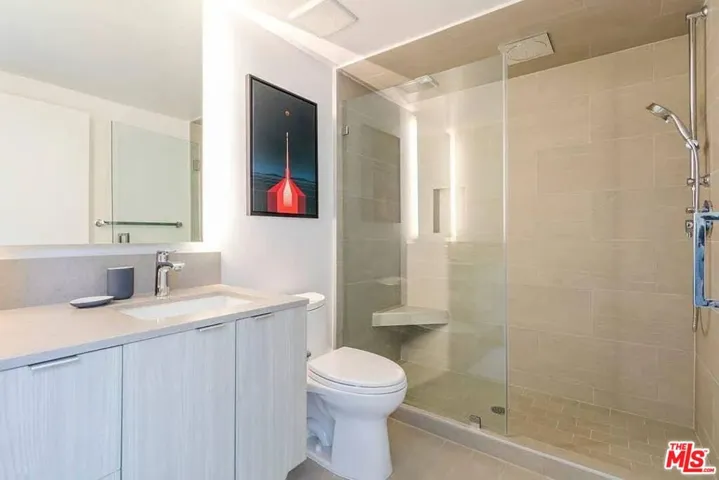 1446 Yale Street, Santa Monica, California 90404