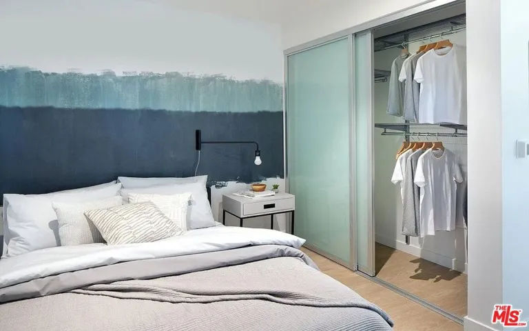 1446 Yale Street, Santa Monica, California 90404
