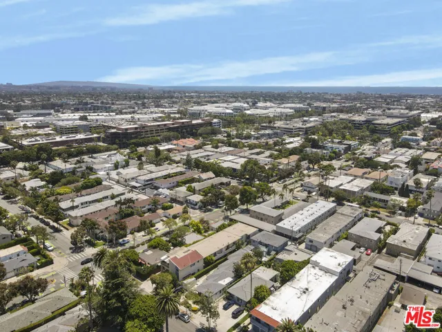 1446 Yale Street, Santa Monica, California 90404