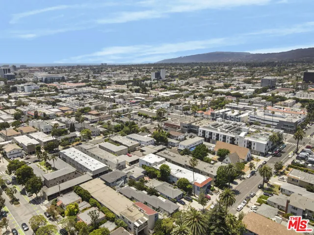 1446 Yale Street, Santa Monica, California 90404