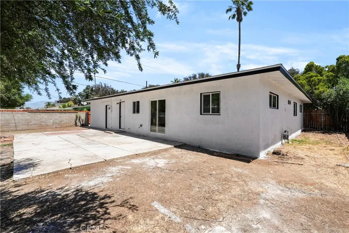 4092 Overland, Riverside, California 92503