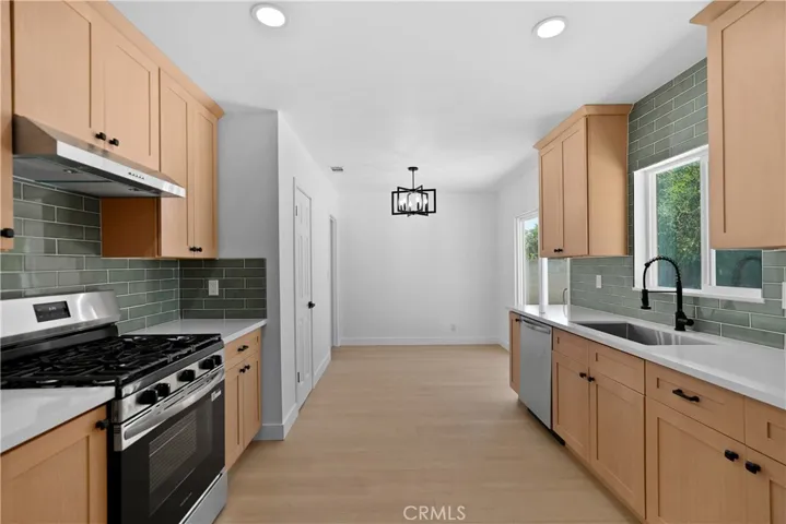 4092 Overland, Riverside, California 92503